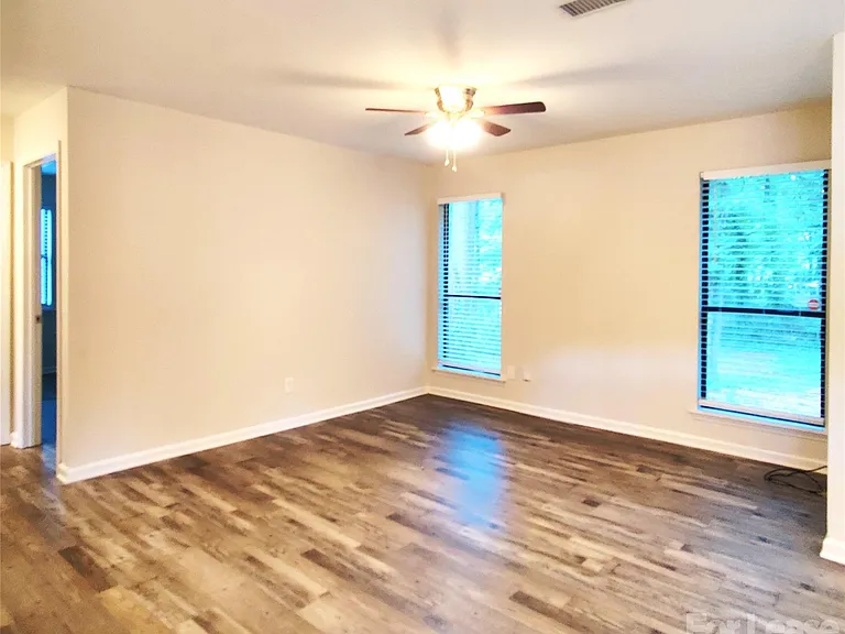 5101 Glenview Ct — Photo 8