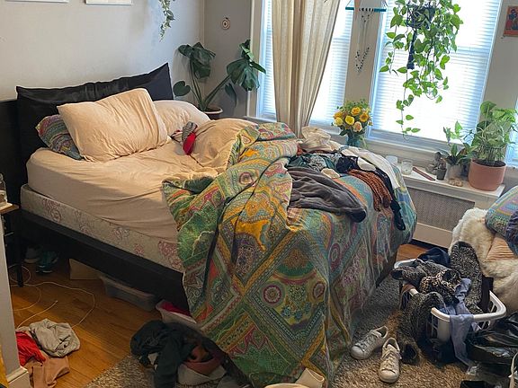 5th image of 27 Woodstock Ave #1XXX