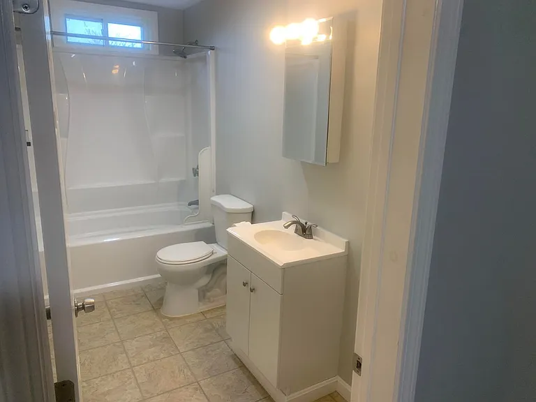 35 Vinton St — Photo 7