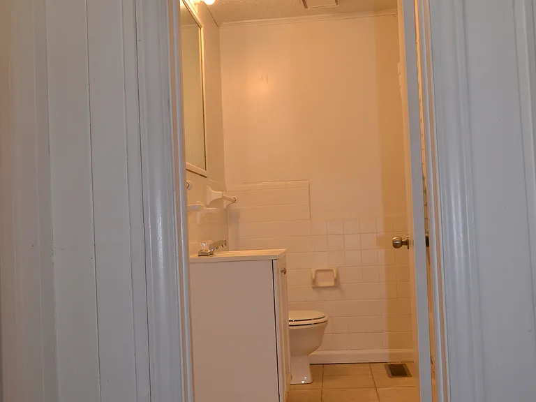 1615 Argonne Blvd — Photo 13