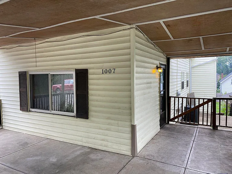 1007 6th Ave — Photo 14