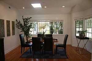 4th image of 10757 Ashby Ave