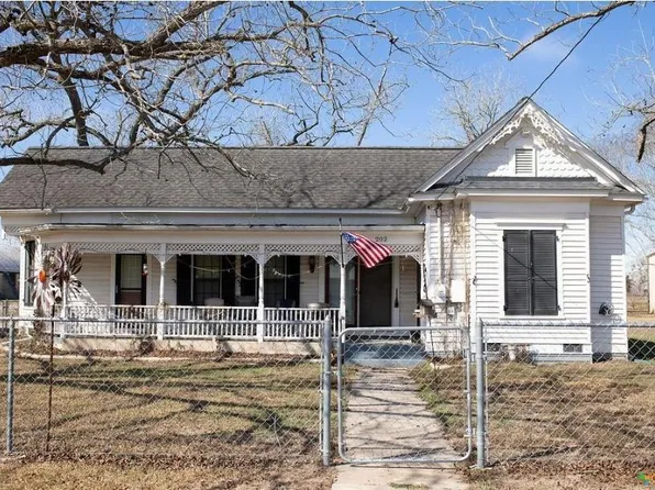 202 E 4th St, Nordheim, TX 78141