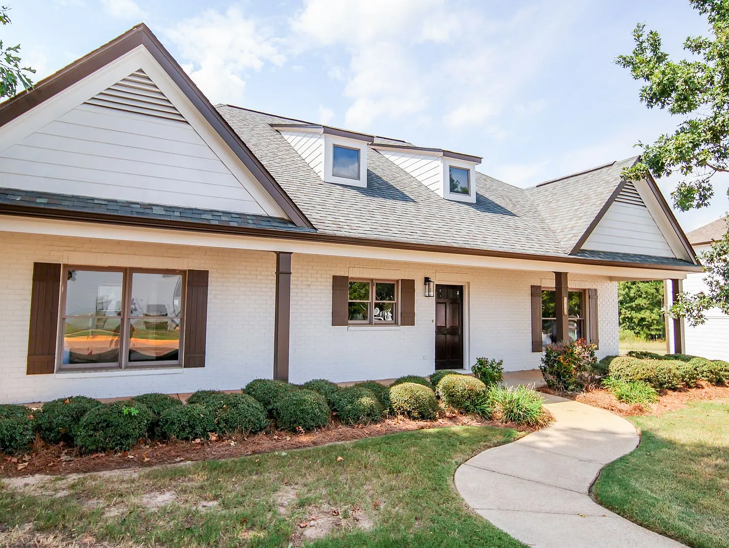 4BR/4.5BA For Rent — Photo 1