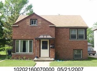 5711 Capulina Ave, Morton Grove, IL 60053