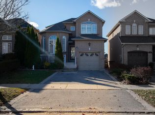 157 Dooley Cres, Ajax, ON L1T4J6