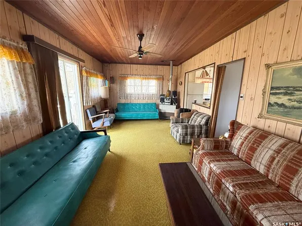 407 Idylewylde AVENUE, Saskatchewan Beach, SK S0G 4L0