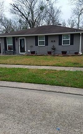4th image of 2753 Russell Dr