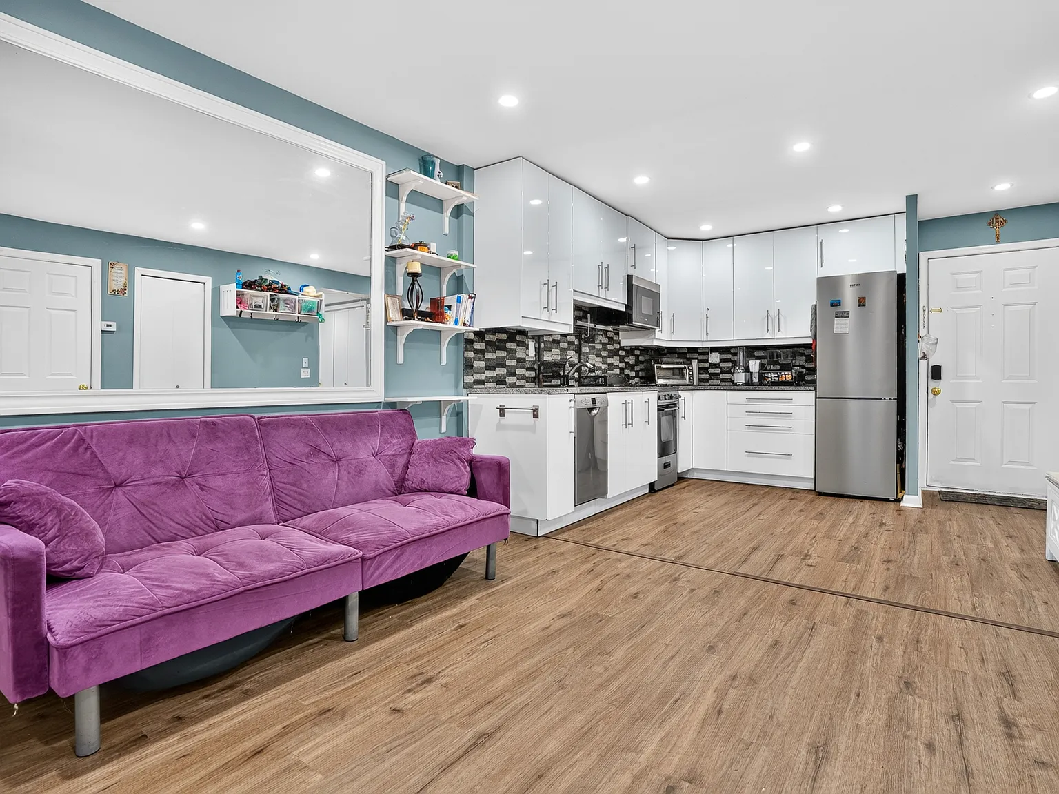 2 bed, $2,600 — Photo 4
