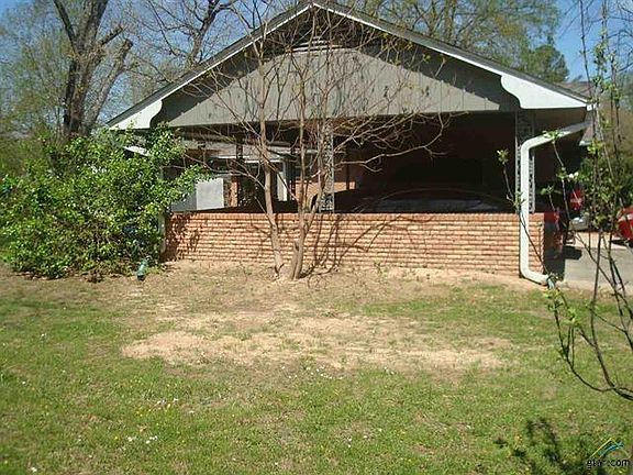 3rd image of 308 Park Dr