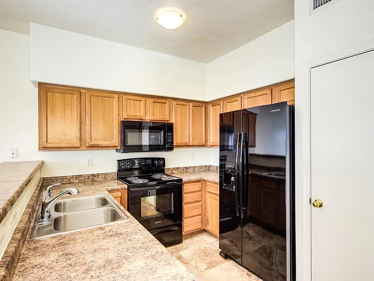 1251 E Weimer Cir #43 — Photo 13