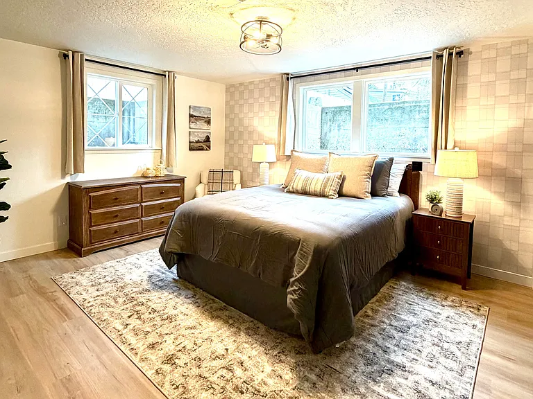 Downstairs bedroom
