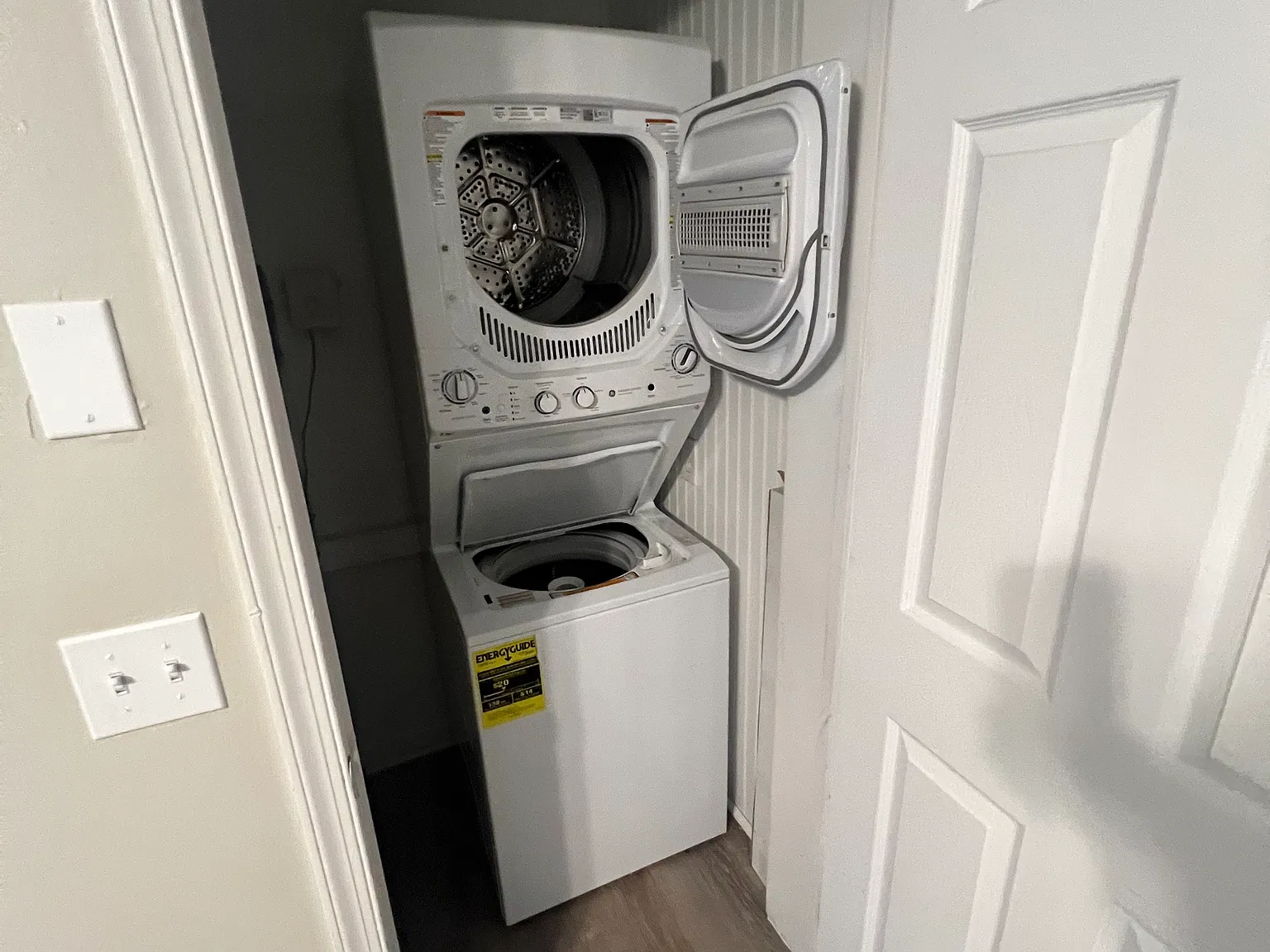 2 bed, 1.5 bath, $1,600 — Photo 2