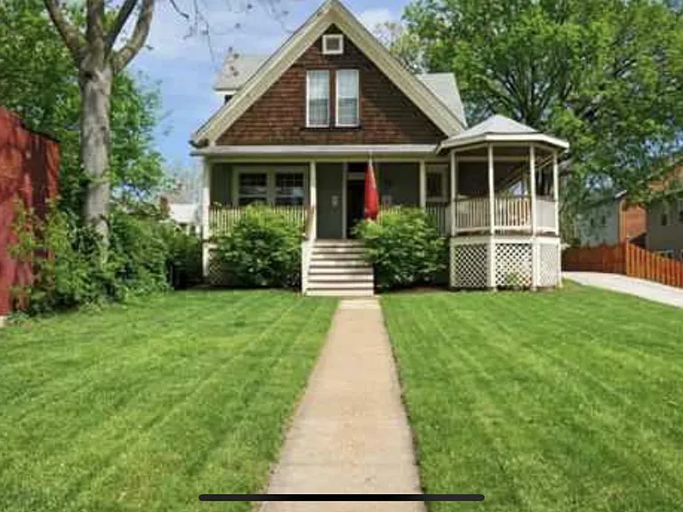 6839 Waldemar Ave — Photo 1