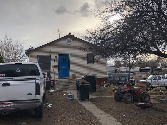 3rd image of 131 14th Ave N