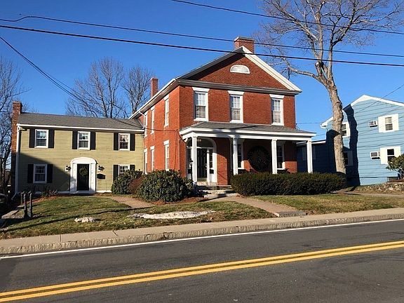5th image of 8-10 Pleasant St