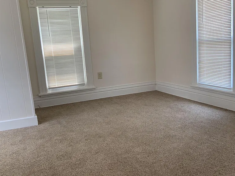 344 Watt St — Photo 13