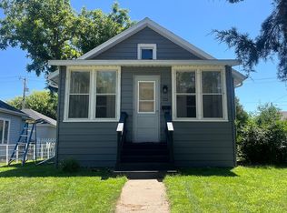211 S Courtland St, Chamberlain, SD 57325