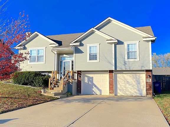 2nd image of 1116 NW Scenic Dr