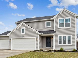 4132 S Royal Curv, Saint Joseph, MI 49085