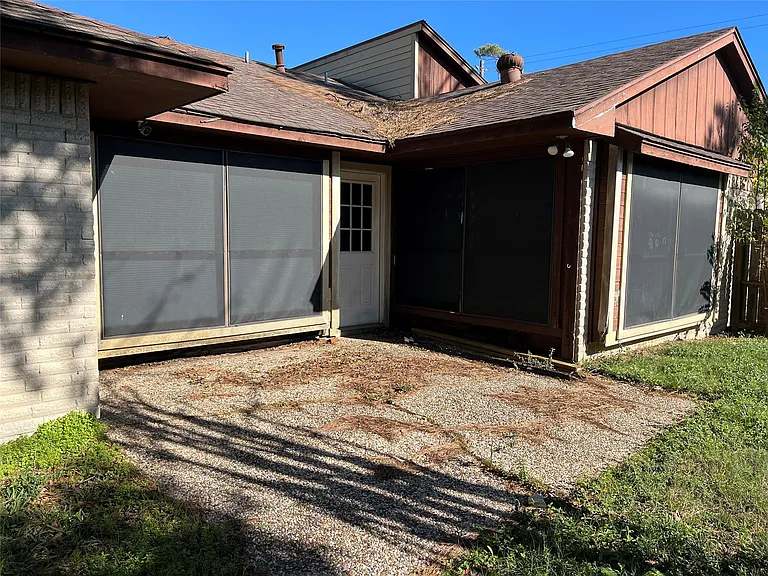 3605 Trailwood Dr — Photo 2
