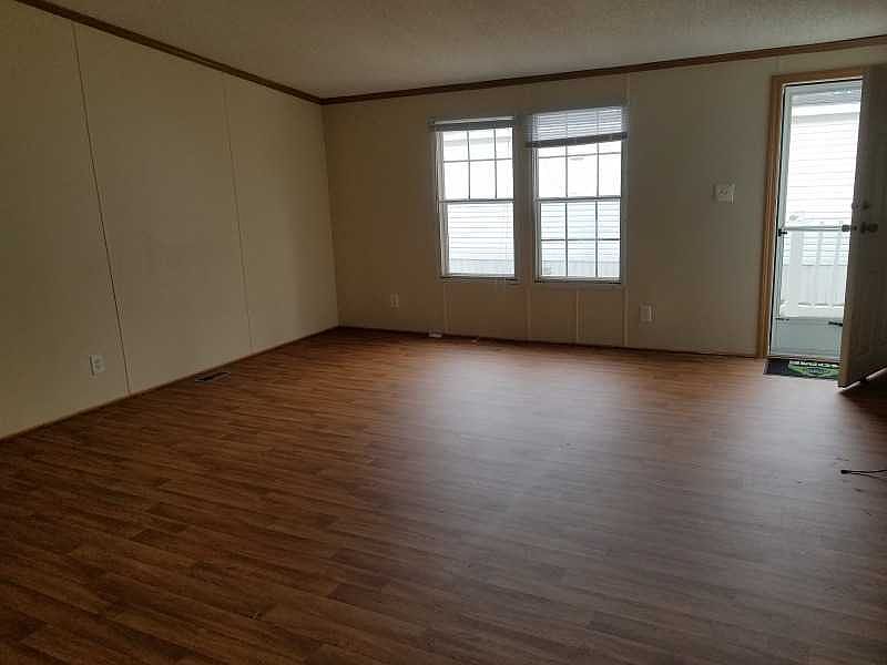 2nd image of 61 Carmell St