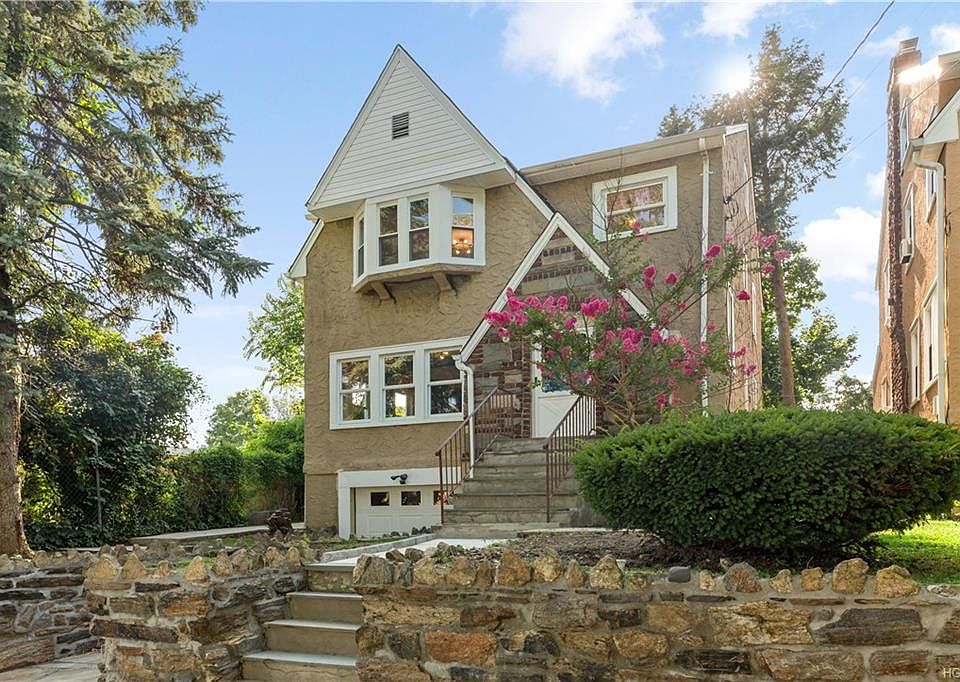 1st image of 458 Bedford Ave