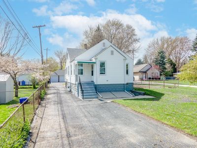 30017 6th St, Saint Clair Shores, MI, 48082