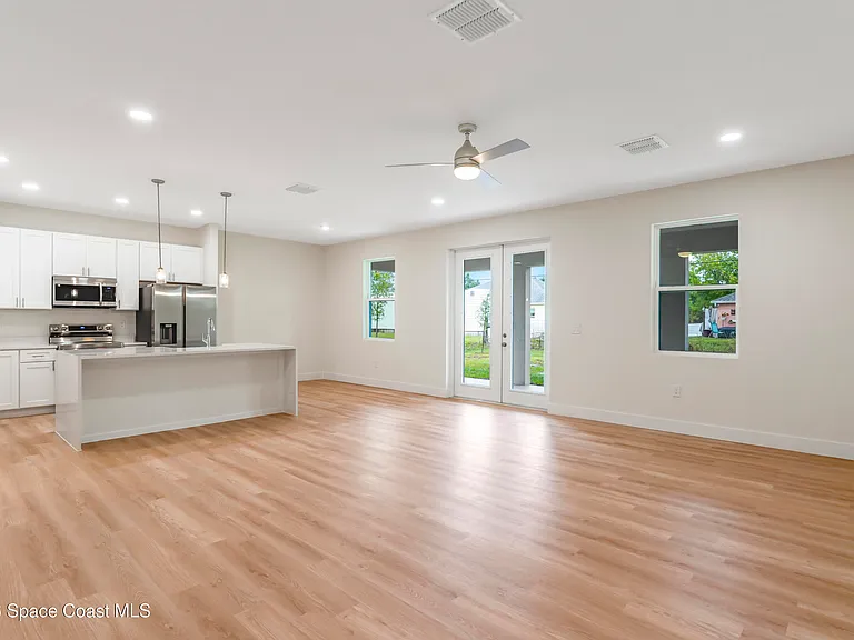 1041 Wesberry St SE — Photo 13