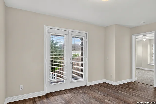 8726 Atwater Crk — Photo 32
