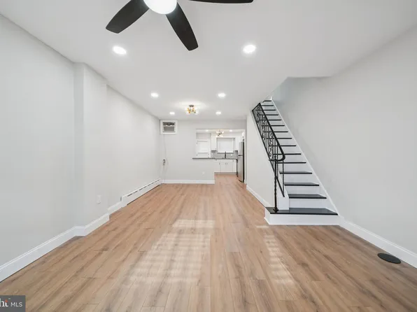 2222 S Croskey St, Philadelphia, PA 19145