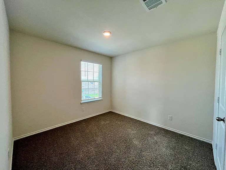 2304 Lattimore St — Photo 16