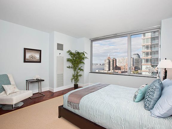 3rd image of 10 Little West St Unit 21A