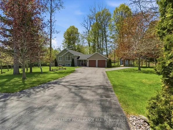 80 Whispering Woods Dr, Quinte West, ON K8V 5P7
