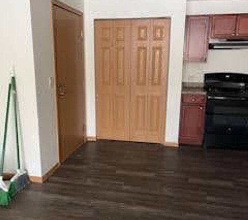 1st image of 800 26th St NW #211