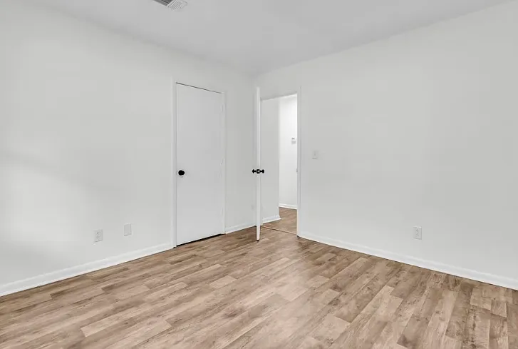 The Ridge Apartments — Photo 10