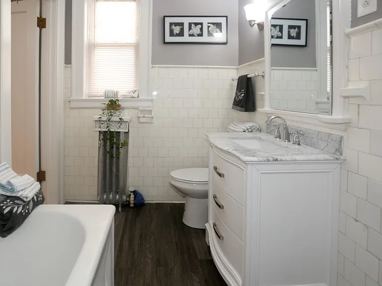 445 W Melrose St #B2 — Photo 15