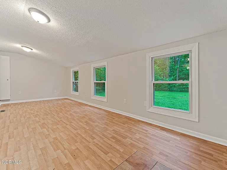 1205 Ormandy Ave — Photo 8
