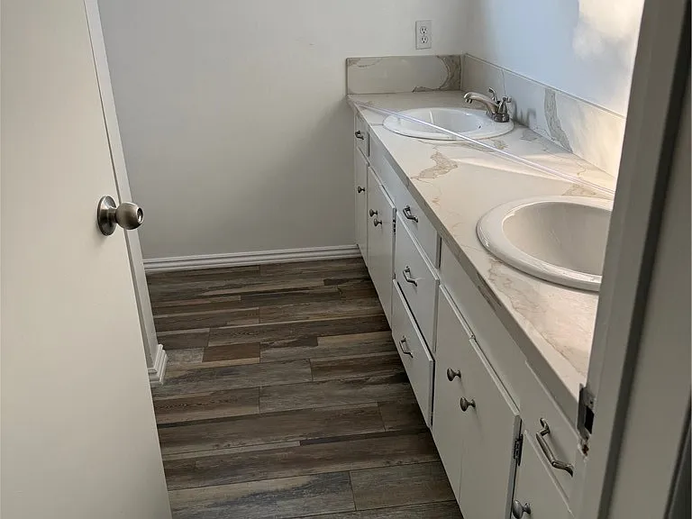 12405 Beverly Dr — Photo 7