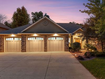 1652 Oakpointe Dr, Waconia, MN, 55387