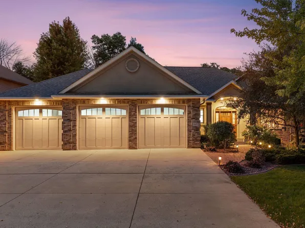 1652 Oakpointe Dr, Waconia, MN 55387