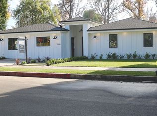 13506 Chandler Blvd, Van Nuys, CA 91401