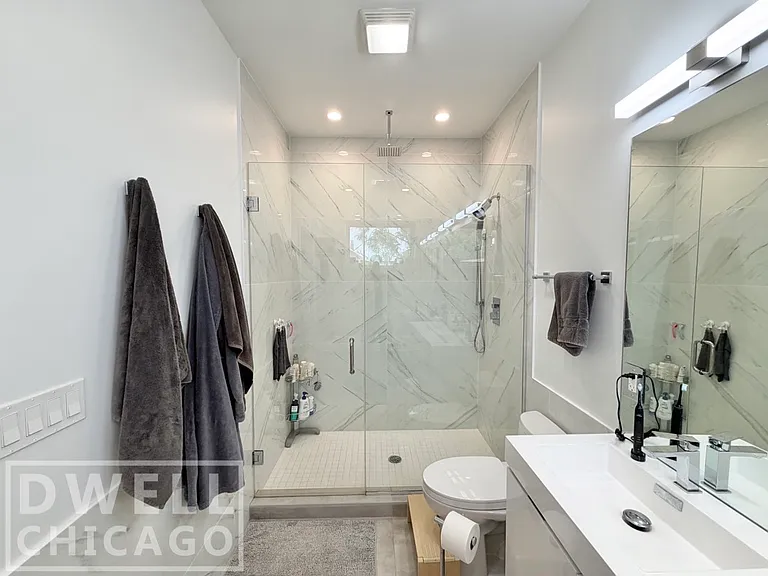 969 W 18th St #1 — Photo 16