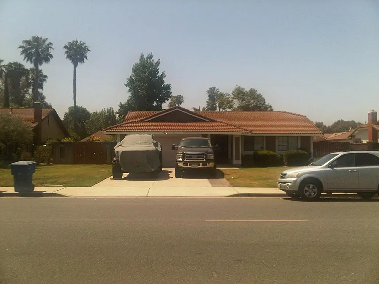 9784 Bolton Ave — Photo 6