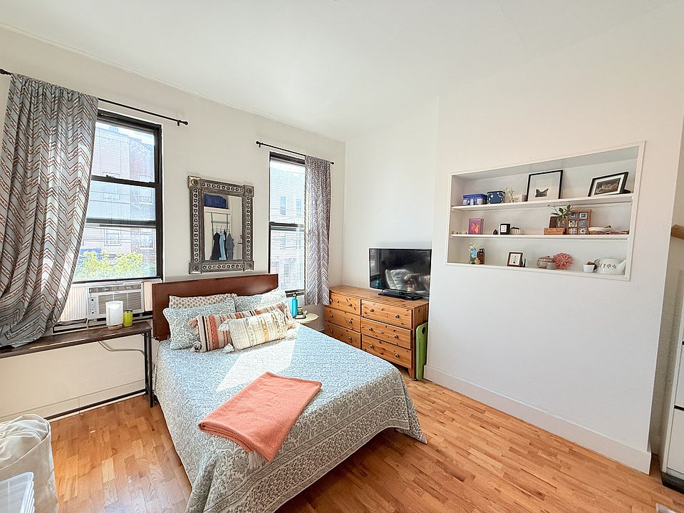 1st image of 195 Wyckoff Ave APT 2L