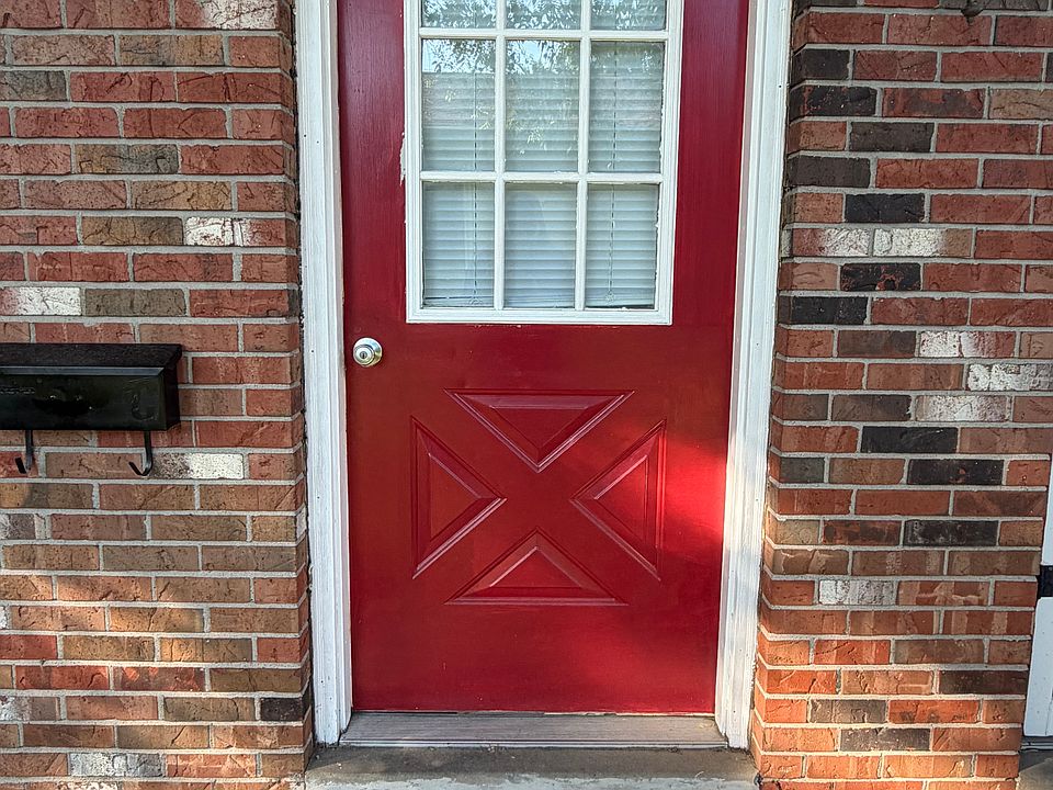 1st image of 912 S 2nd St #C