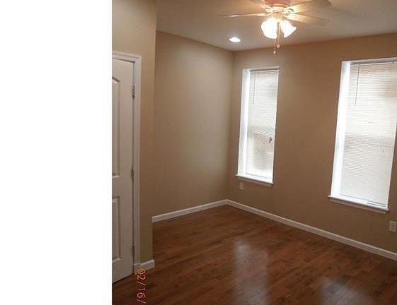 4th image of 4562-64 Milnor St