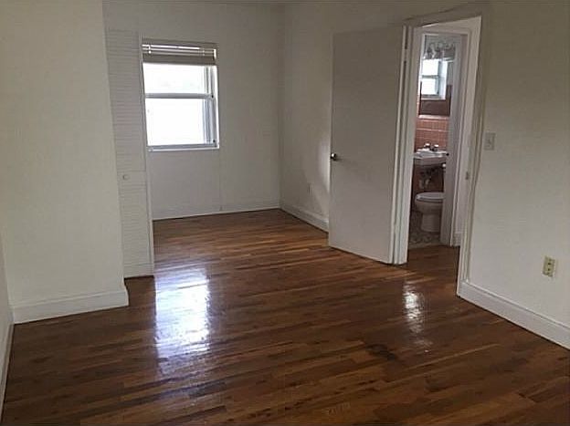 1st image of 210 Mendoza Ave APT 5