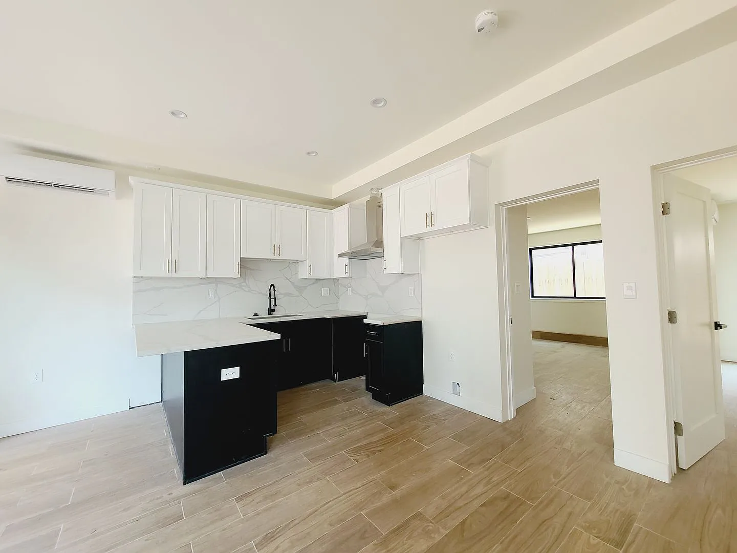 Manhattan Luxury Apartments Llc — Photo 4