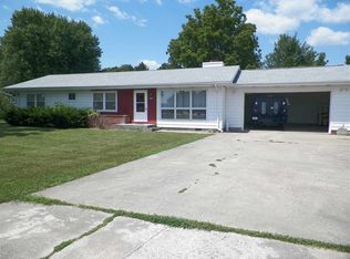 720 E Birch St, New Berlin, IL 62670